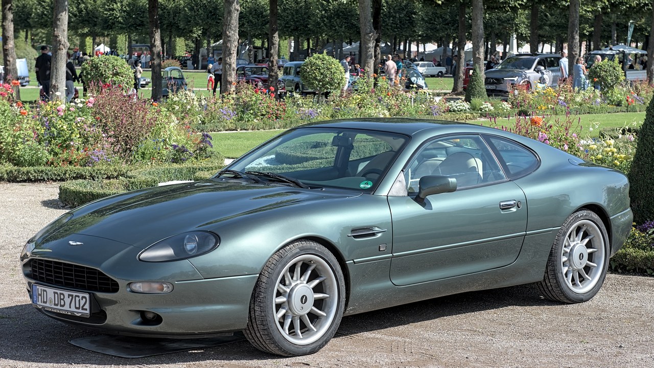 Aston Martin DB7 — Image Credit: Alexander Migl - CC BY-SA 4.0/Wiki Commons