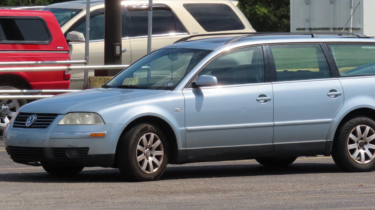 2002 Volkswagen Passat — Image Credit: MercurySable99 - CC BY-SA 4.0/Wiki Commons