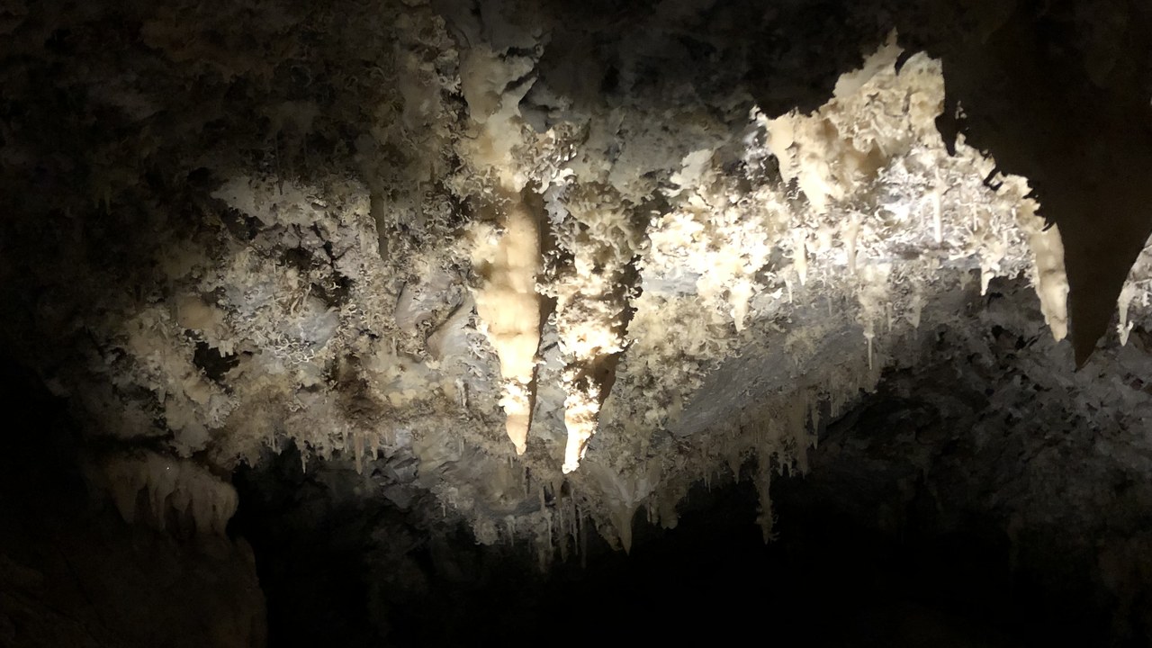 Timpanogos Cave — Image Credit: Valarie Kingsbury - CC BY-SA 4.0/Wiki Commons