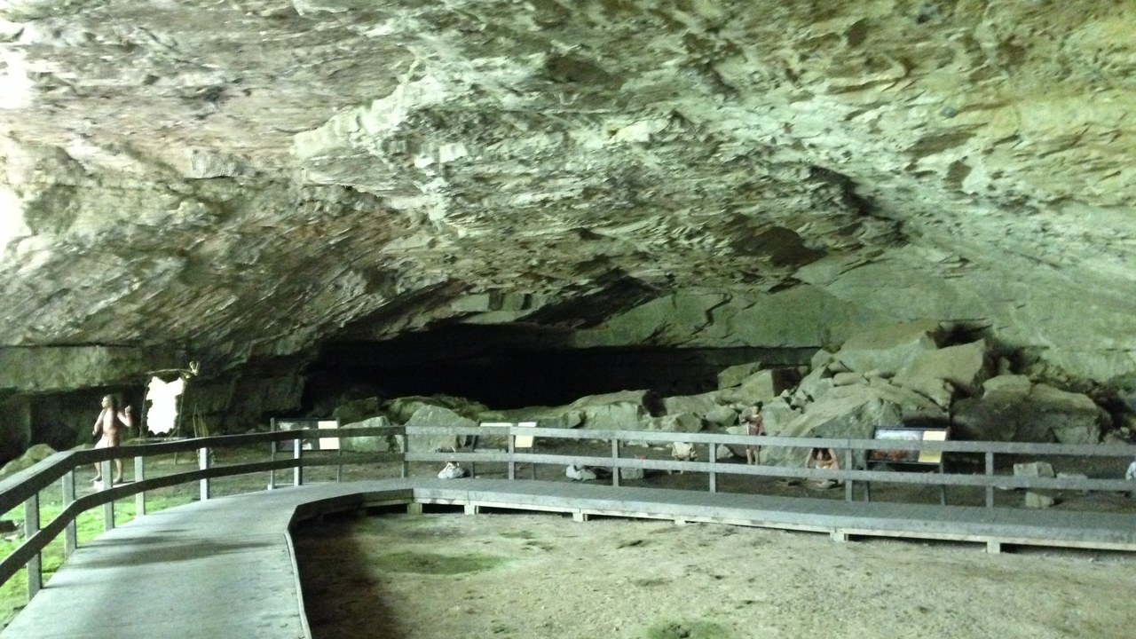 Russell Cave — Image Credit: Fredlyfish4 - CC BY-SA 3.0/Wiki Commons