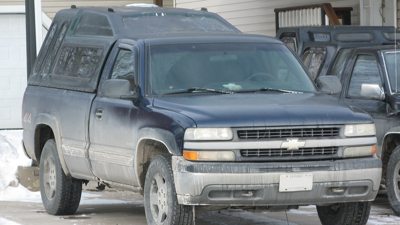 1999 Chevrolet Silverado — Image Credit: SsmIntrigue - CC BY-SA 4.0/Wiki Commons