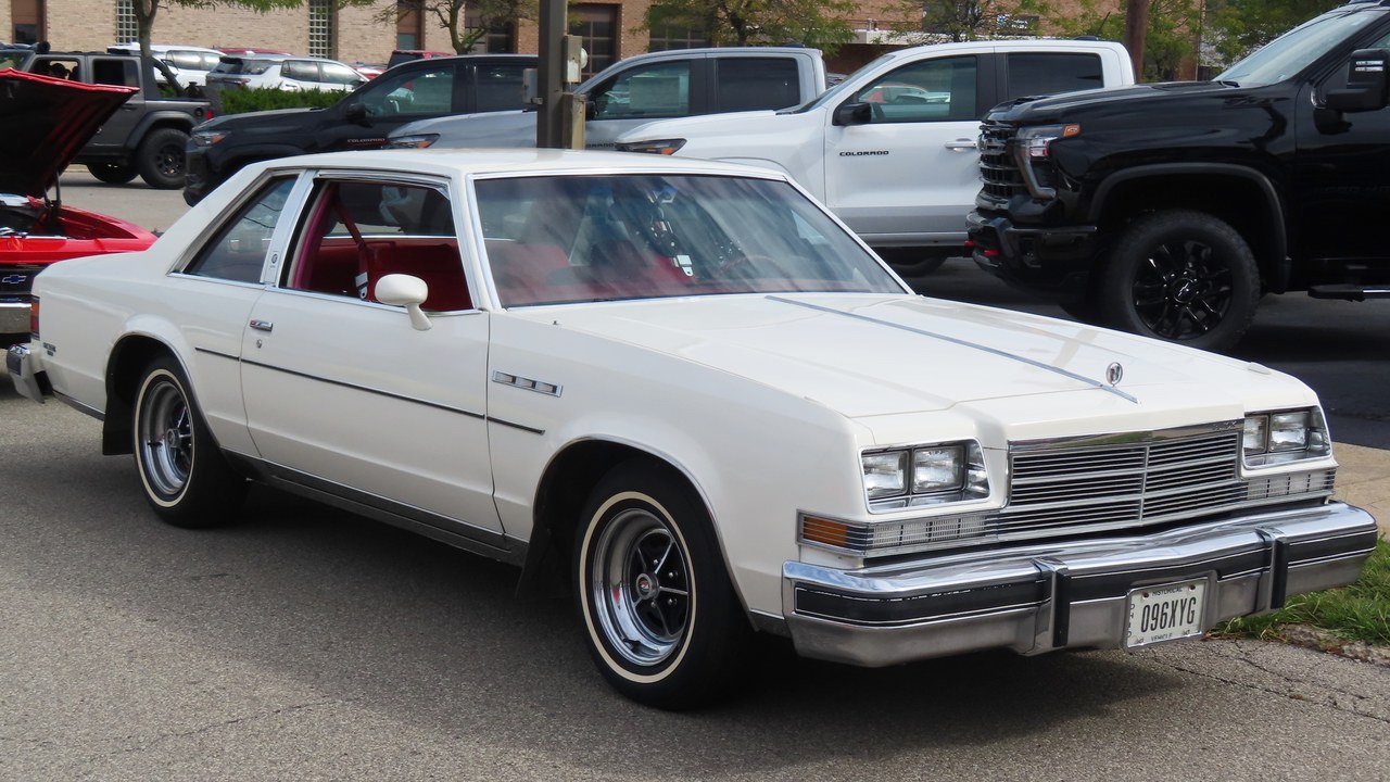 1977 Buick LeSabre — Image Credit: MercurySable99 - CC BY-SA 4.0/Wiki Commons