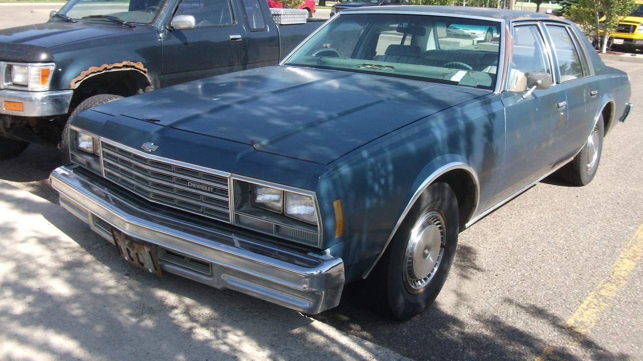 1977 Chevrolet Impala — Image Credit: dave_7 from Lethbridge, Canada - CC BY 2.0/Wiki Commons