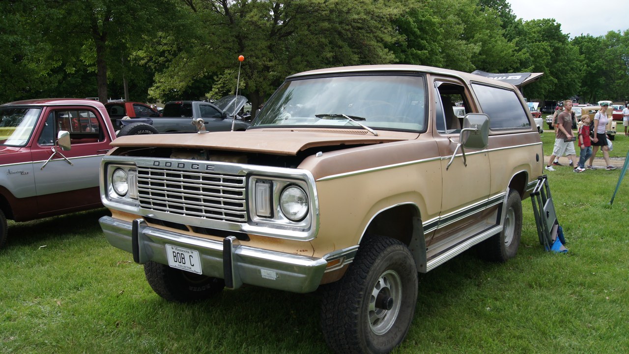 Dodge Ramcharger (1974) — Image Credit: Greg Gjerdingen from Willmar, USA - CC BY 2.0/Wiki Commons