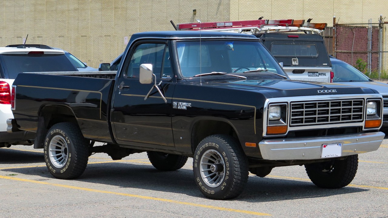 Dodge Ram (1981, first generation) — Image Credit: Elise240SX - CC BY-SA 4.0/Wiki Commons