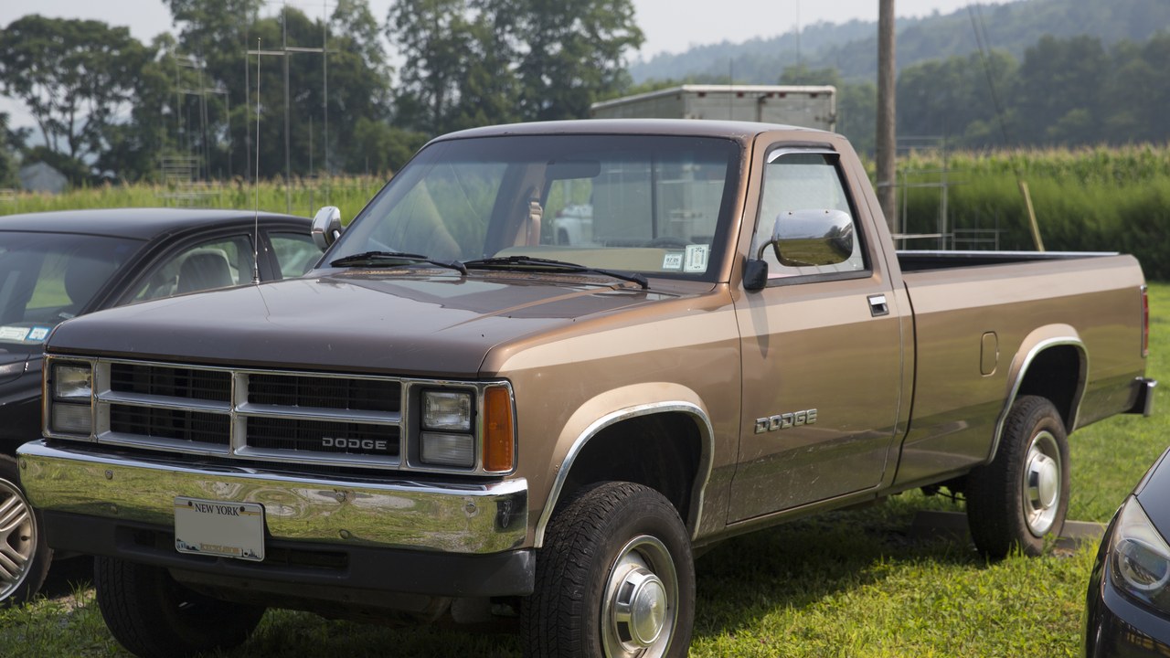 Dodge Dakota (1987) — Image Credit: Mr.choppers - CC BY-SA 4.0/Wiki Commons