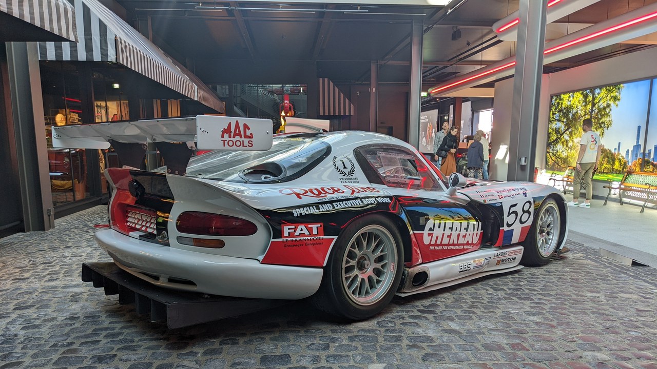 Dodge Viper GTS-R — Image Credit: Thomas Vogt from Paderborn, Deutschland - CC BY 2.0/Wiki Commons