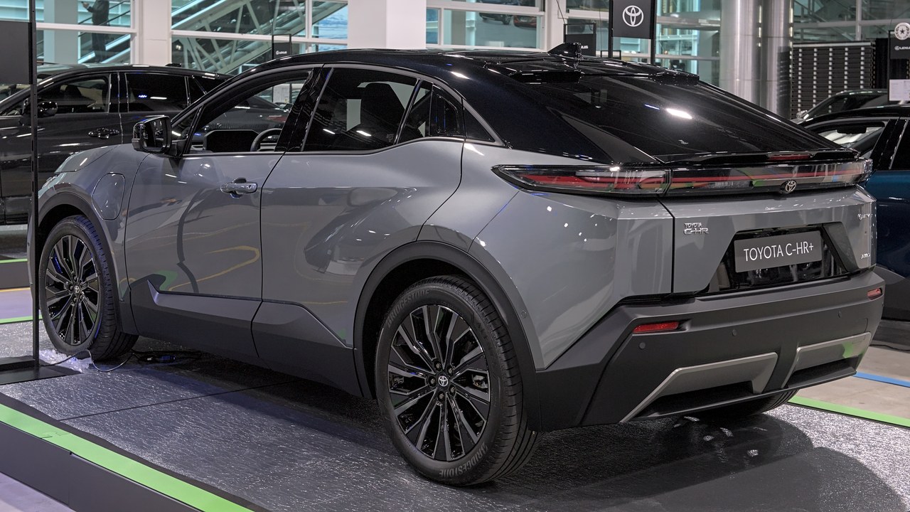 Toyota C-HR (electric) — Image Credit: Alexander Migl - CC BY-SA 4.0/Wiki Commons