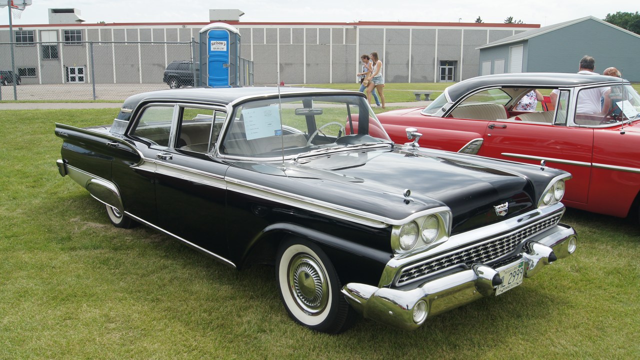 Ford Galaxie — Image Credit: Greg Gjerdingen - CC BY 2.0/Wiki Commons