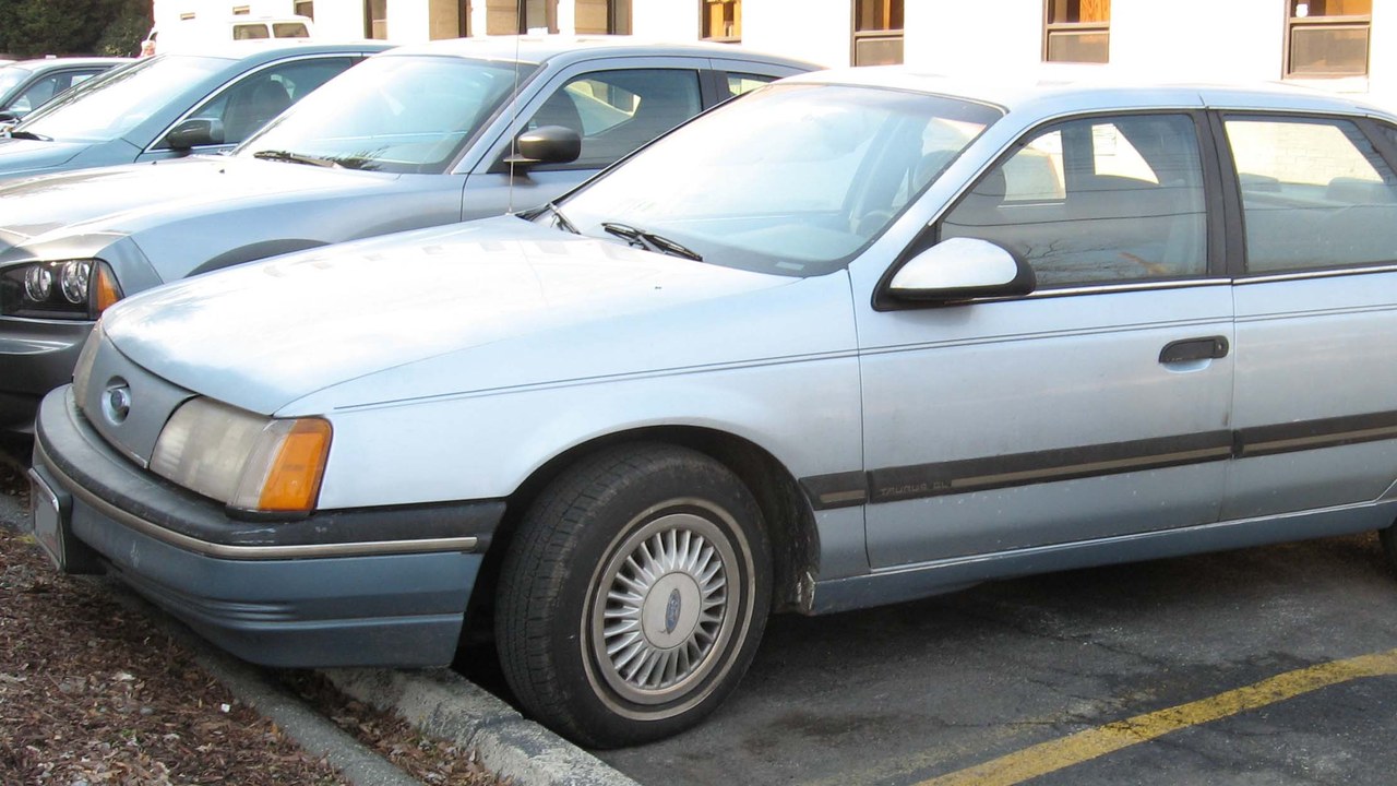 Ford Taurus — Image Credit: IFCAR - Public domain/Wiki Commons