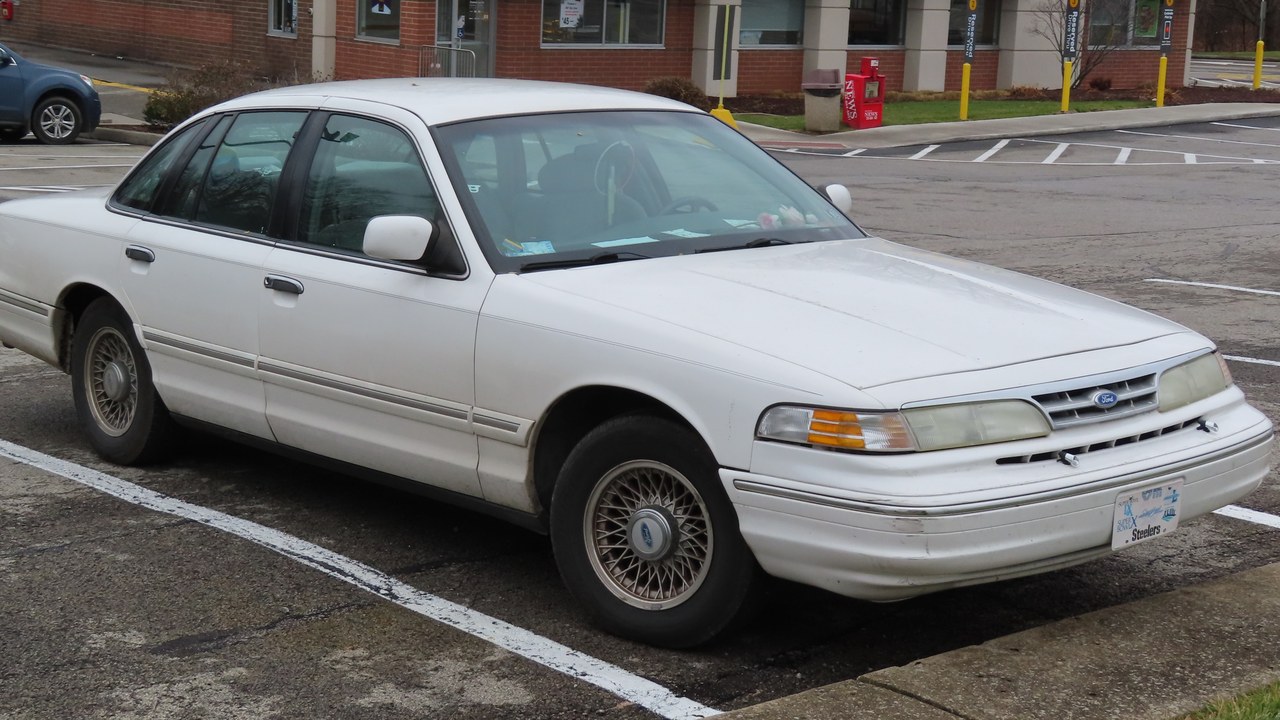 Ford Crown Victoria — Image Credit: MercurySable99 - CC BY-SA 4.0/Wiki Commons