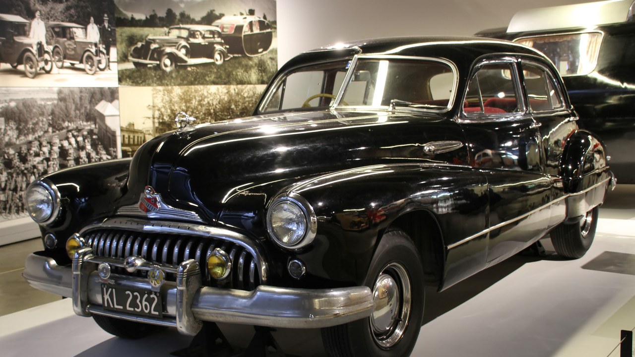 Buick Roadmaster — Image Credit: Tony Hisgett from Birmingham, UK - CC BY 2.0/Wiki Commons