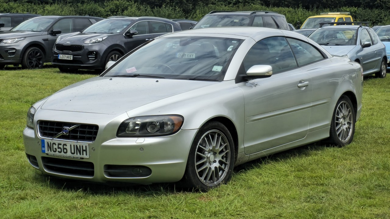 Volvo C70 — Image Credit: Calreyn88 - CC BY-SA 4.0/Wiki Commons