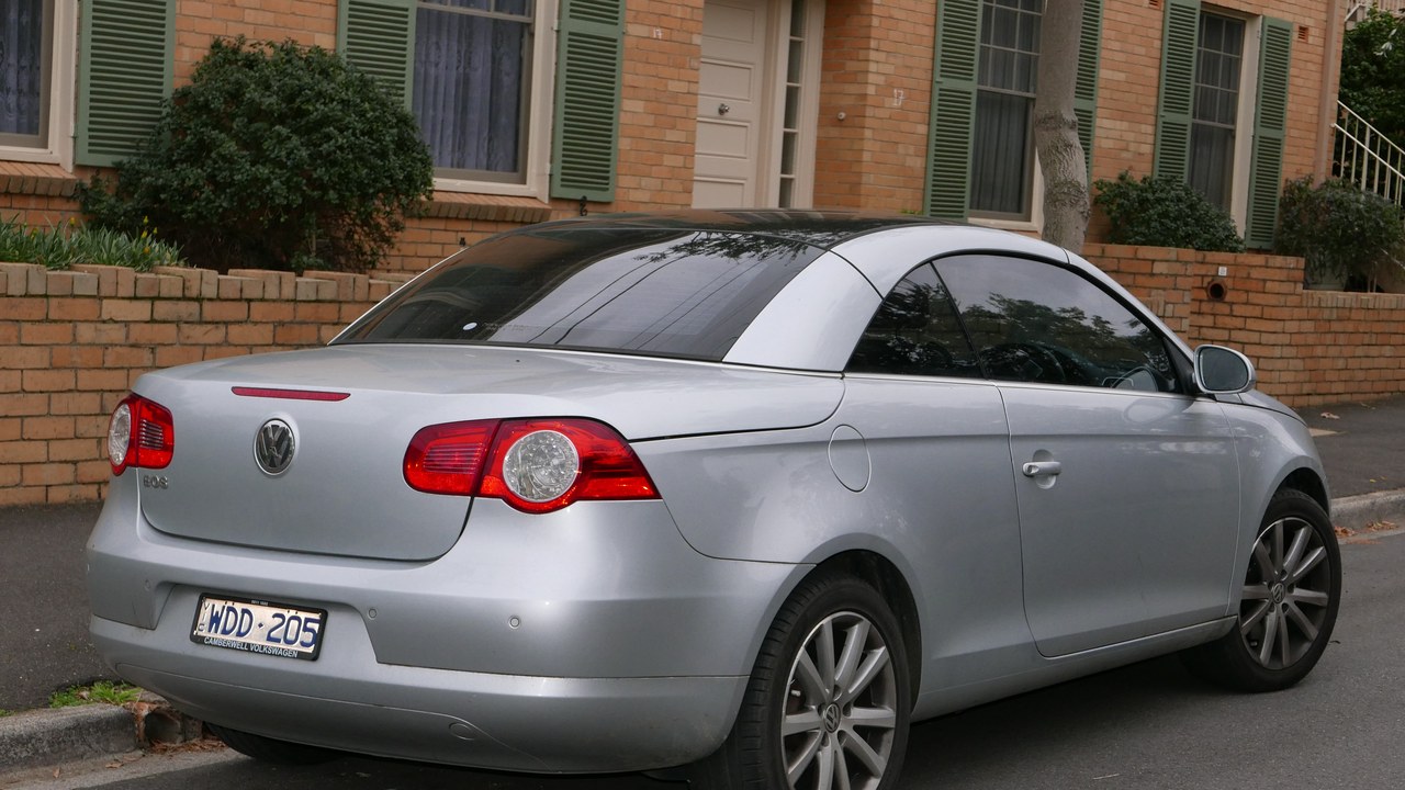 Volkswagen Eos — Image Credit: OSX - Public domain/Wiki Commons