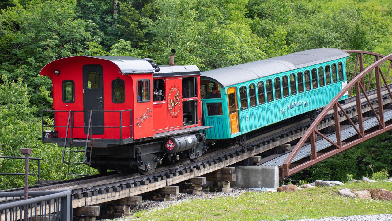 Mount Washington Cog Railway — Image Credit: Mark Levisay - CC BY 2.0/Wiki Commons