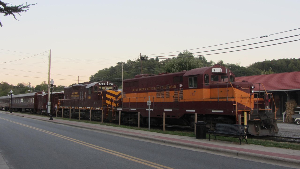 Great Smoky Mountains Railroad — Image Credit: David Wilson - CC BY 2.0/Wiki Commons