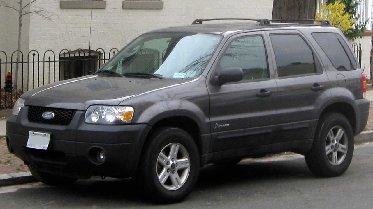 Ford Escape Hybrid — Image Credit: IFCAR - Public domain/Wiki Commons