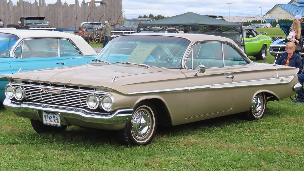 Chevrolet Impala SS 409 (1961) — Image Credit: MercurySable99 - CC BY-SA 4.0/Wiki Commons