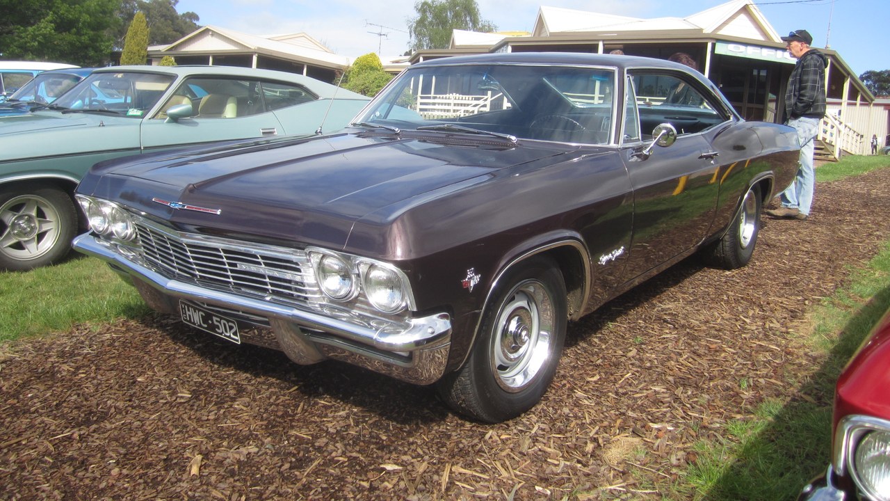 Chevrolet Impala (1965) — Image Credit: Sicnag - CC BY 2.0/Wiki Commons