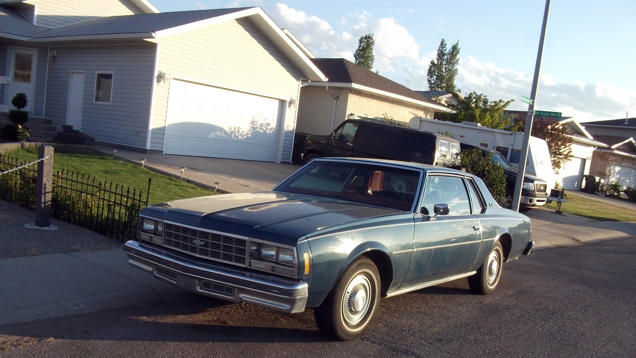 Chevrolet Impala (1977) — Image Credit: dave_7 from Lethbridge, Canada - CC BY 2.0/Wiki Commons