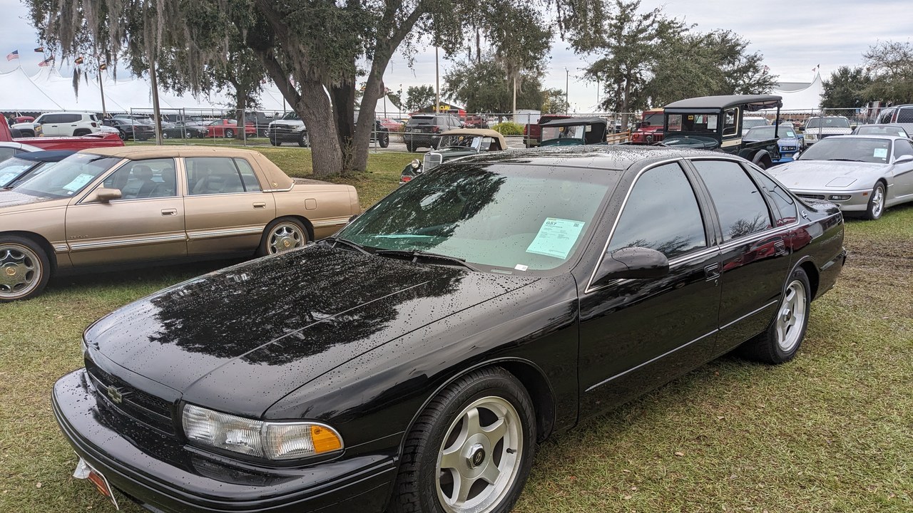 Chevrolet Impala SS (1994) — Image Credit: Pokemonprime - CC BY 4.0/Wiki Commons