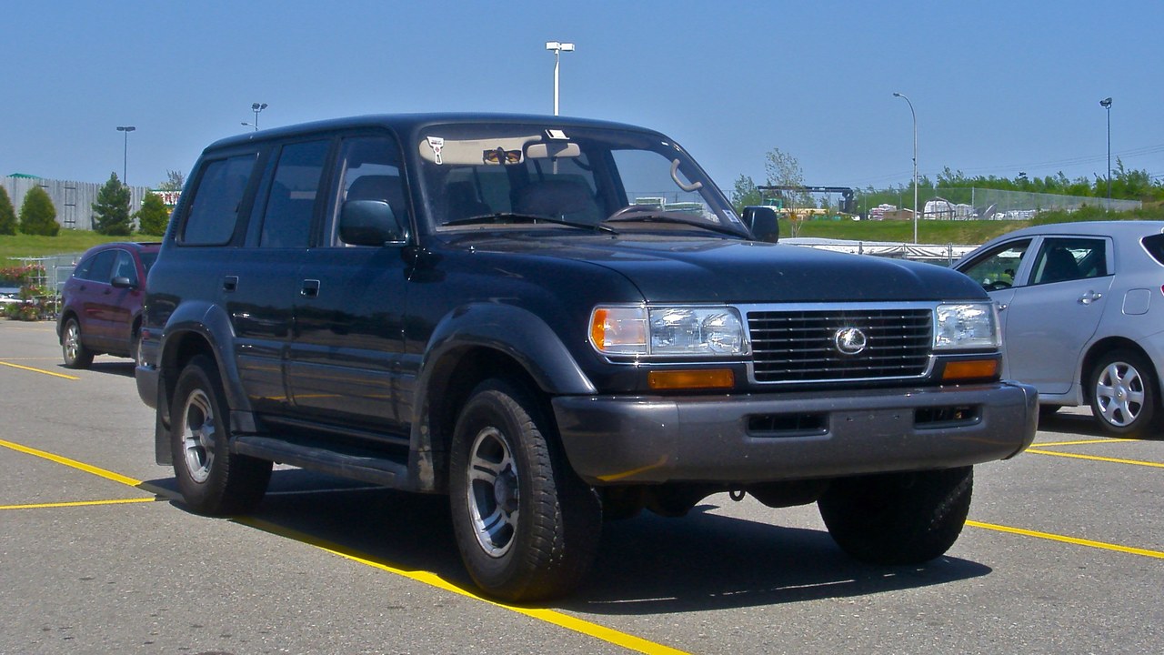 Lexus LX 450 — Image Credit: Mark Brown from Hampton, New Brunswick, Canada - CC BY-SA 2.0/Wiki Commons