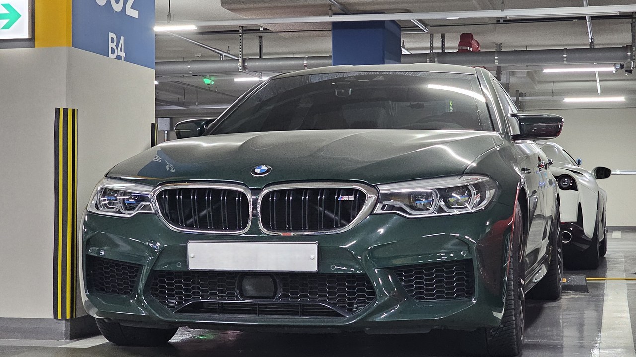 BMW M5 — Image Credit: Damian B Oh - CC BY-SA 4.0/Wiki Commons