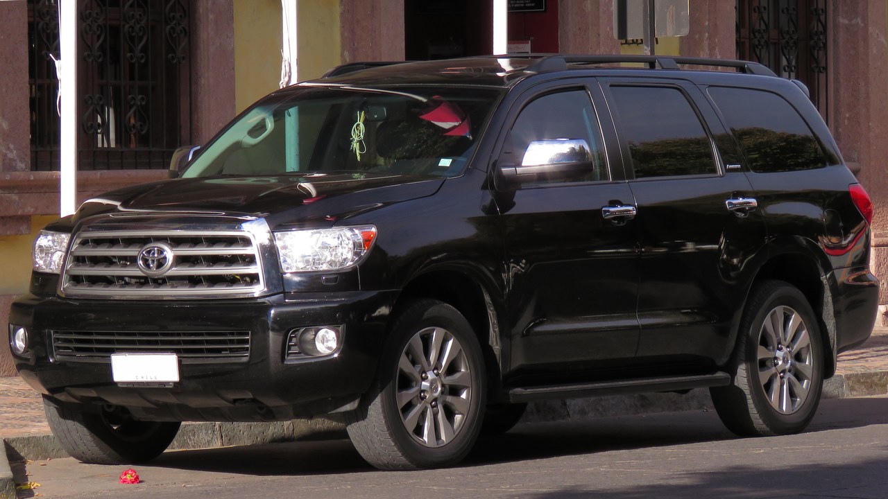 Toyota Sequoia — Image Credit: RL GNZLZ from Chile - CC BY-SA 2.0/Wiki Commons