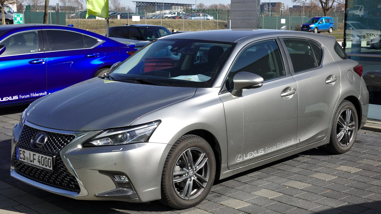 Lexus CT — Image Credit: Alexander Migl - CC BY-SA 4.0/Wiki Commons