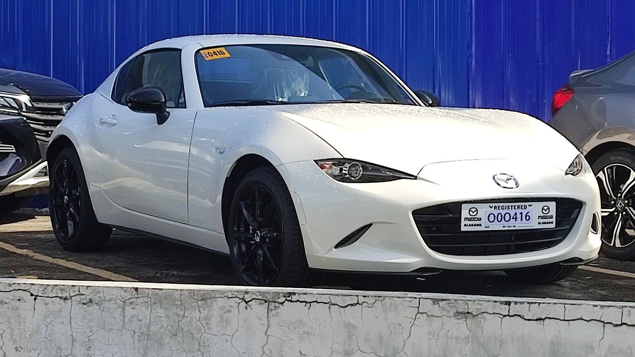 Mazda MX-5 Miata RF — Image Credit: Ethan Llamas - CC BY-SA 4.0/Wiki Commons