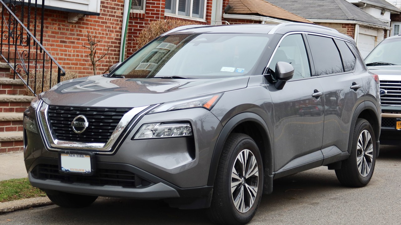 Nissan Rogue — Image Credit: Kevauto - CC BY-SA 4.0/Wiki Commons