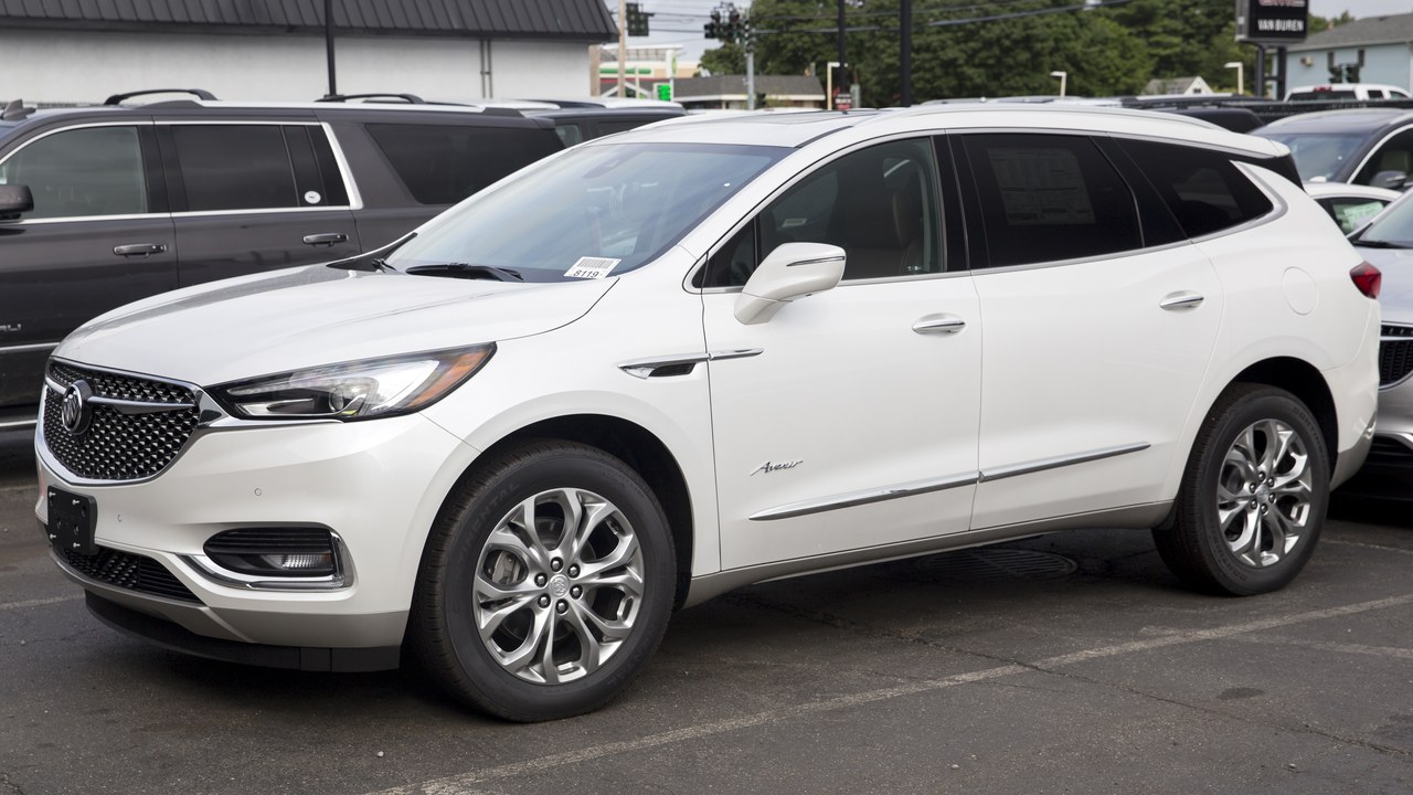 Buick Enclave — Image Credit: Mr.choppers - CC BY-SA 3.0/Wiki Commons