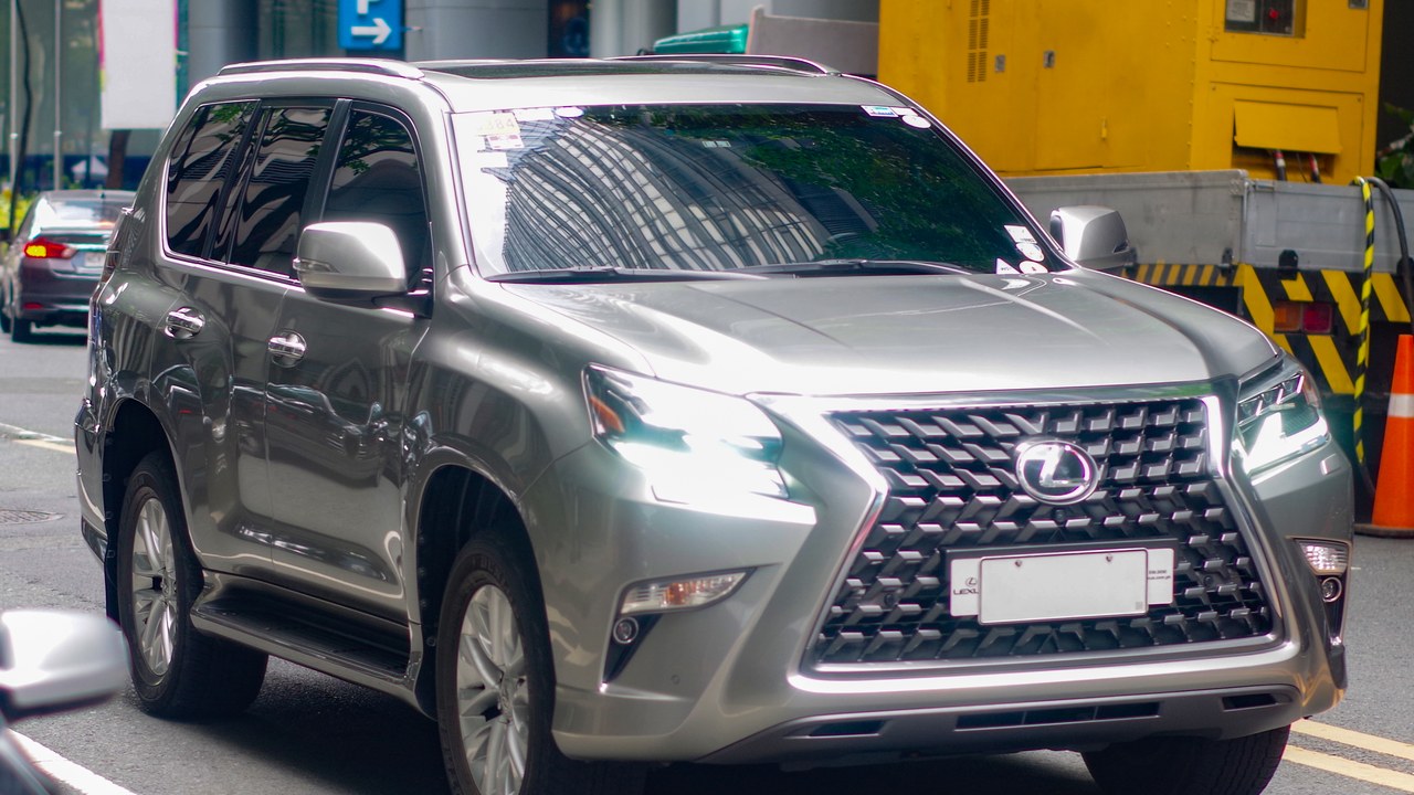 Lexus GX — Image Credit: Ethan Llamas - CC BY-SA 4.0/Wiki Commons