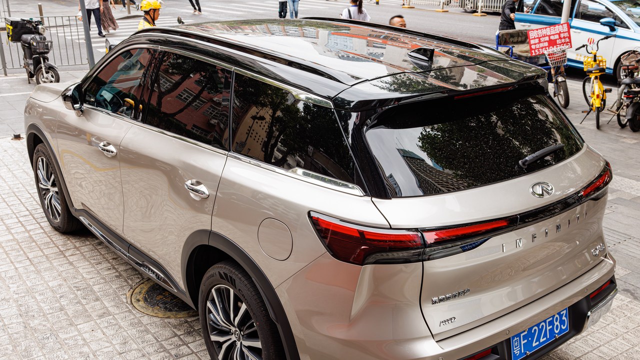 Infiniti QX60 — Image Credit: Dinkun Chen - CC BY-SA 4.0/Wiki Commons