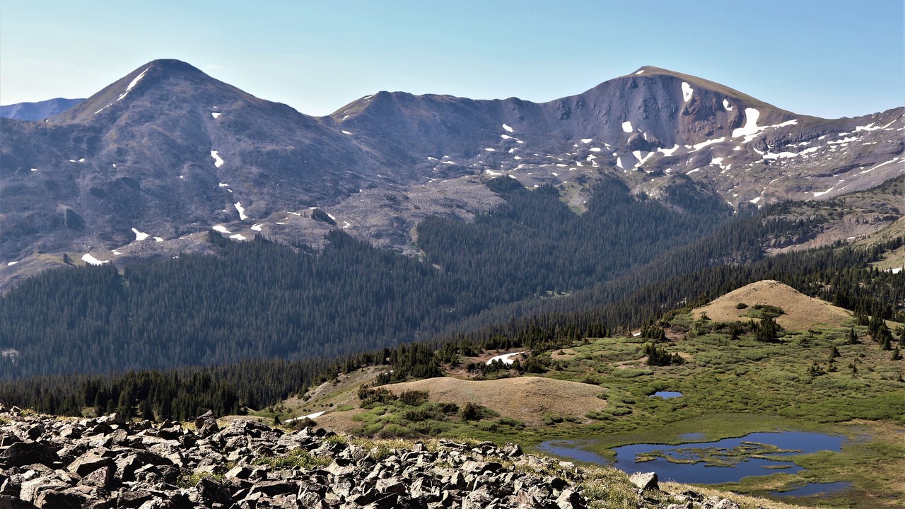 Cottonwood Pass — Image Credit: Roy Luck - CC BY 2.0/Wiki Commons