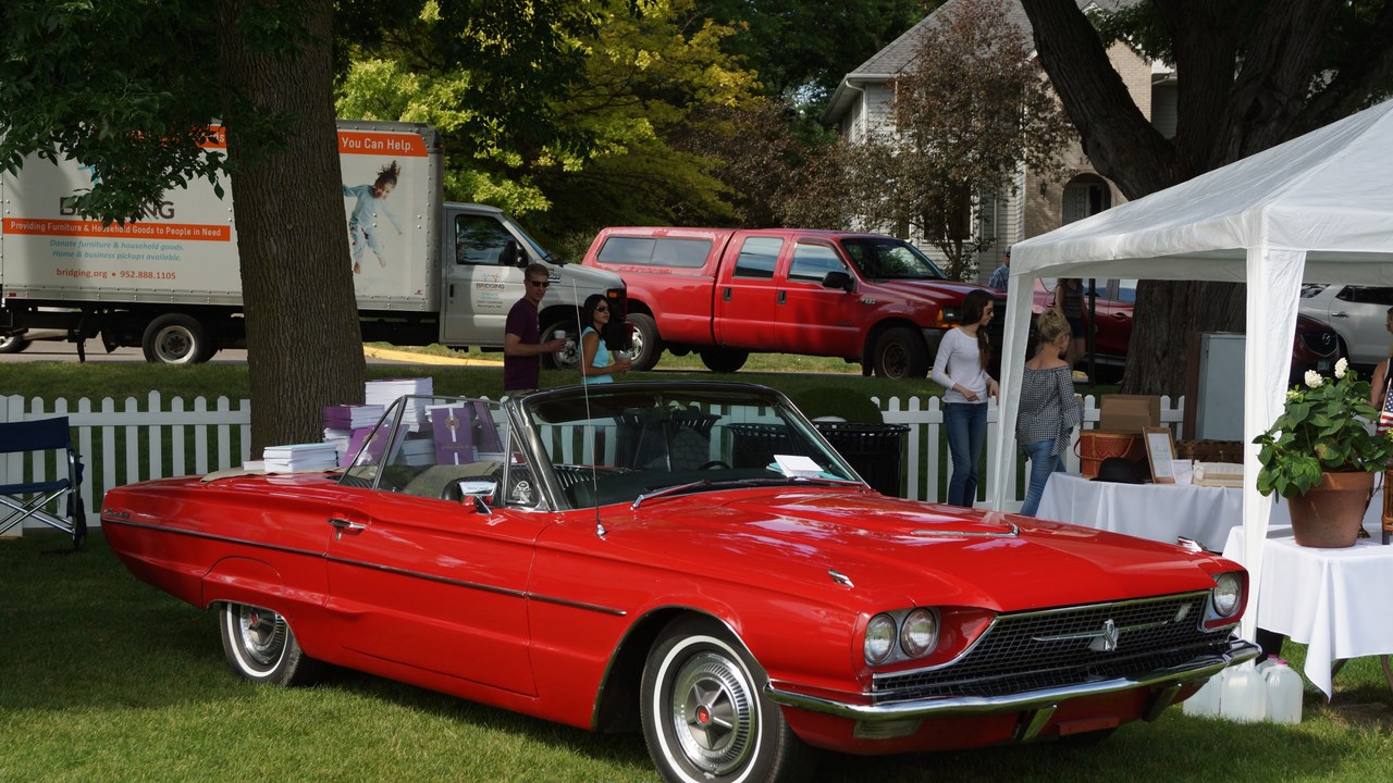 1966 Ford Thunderbird (Thelma & Louise) — Image Credit: Greg Gjerdingen from Willmar, USA - CC BY 2.0/Wiki Commons