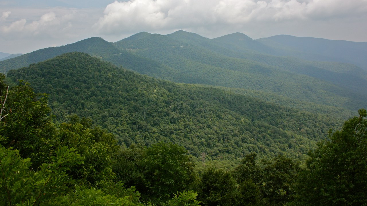 Blue Ridge Parkway — Image Credit: hakkun - CC BY-SA 3.0/Wiki Commons