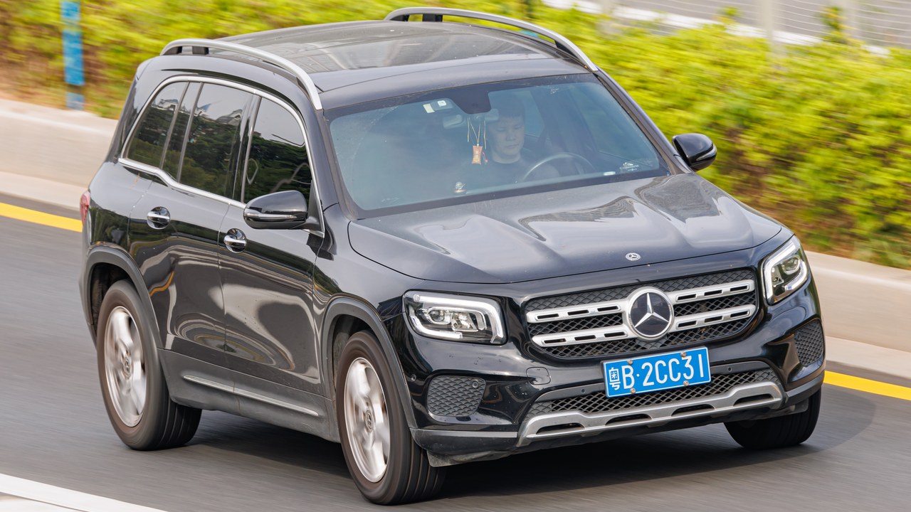 Mercedes-Benz GLB — Image Credit: Dinkun Chen - CC BY-SA 4.0/Wiki Commons