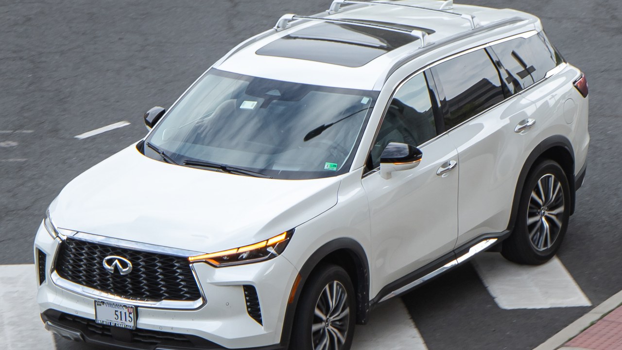 Infiniti QX60 — Image Credit: OWS Photography - CC BY 4.0/Wiki Commons