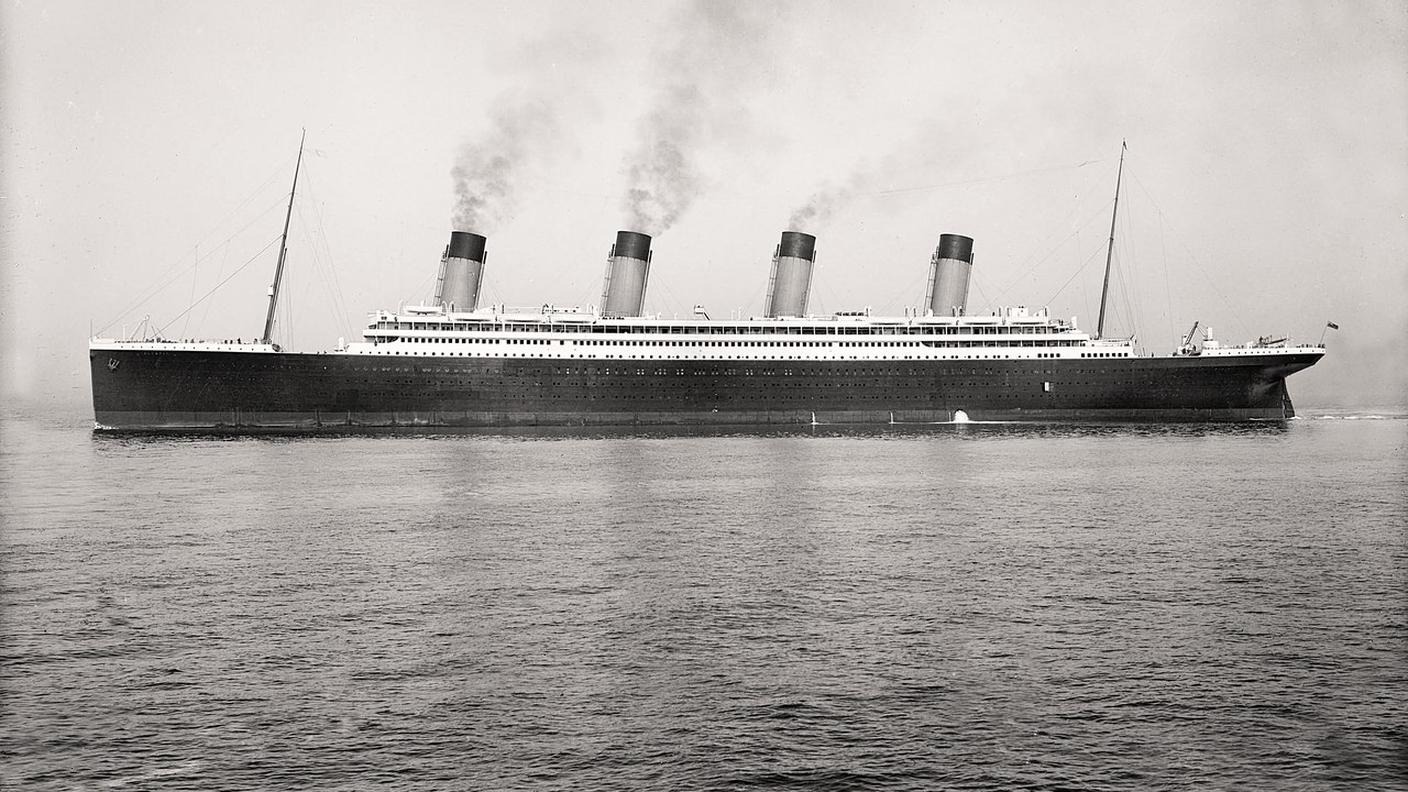 RMS Olympic — Image Credit: Robert J. Welch (1859-1936) - Public domain/Wiki Commons