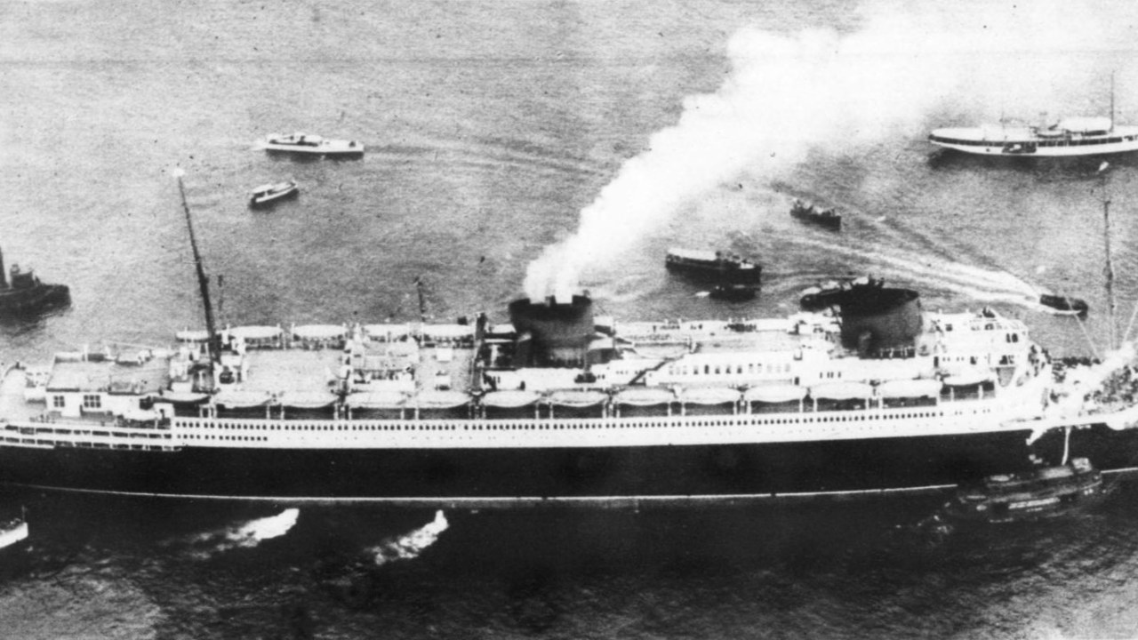 SS Bremen (1928) — Image Credit: C P & A - Public domain/Wiki Commons