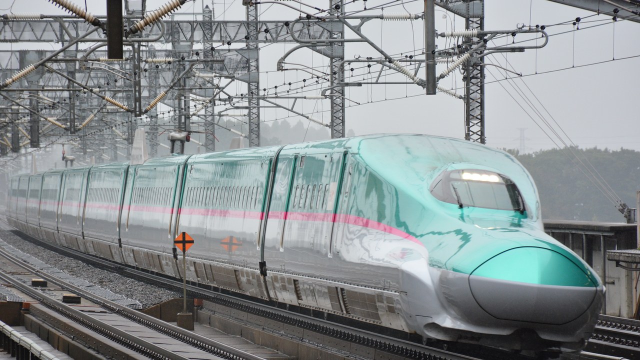 E5 Series Shinkansen — Image Credit: Cheng-en Cheng from Taipei City, Taiwan - CC BY-SA 2.0/Wiki Commons