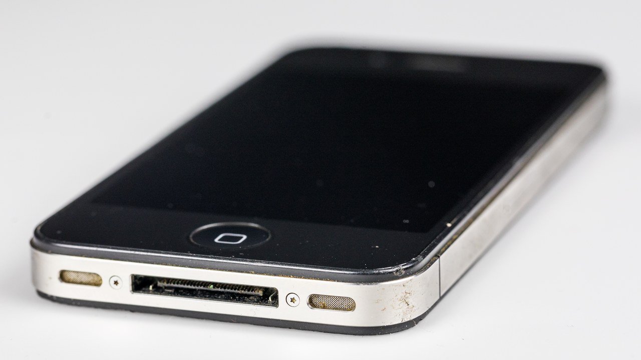iPhone 4 — Image Credit: Raimond Spekking - CC BY-SA 4.0/Wiki Commons