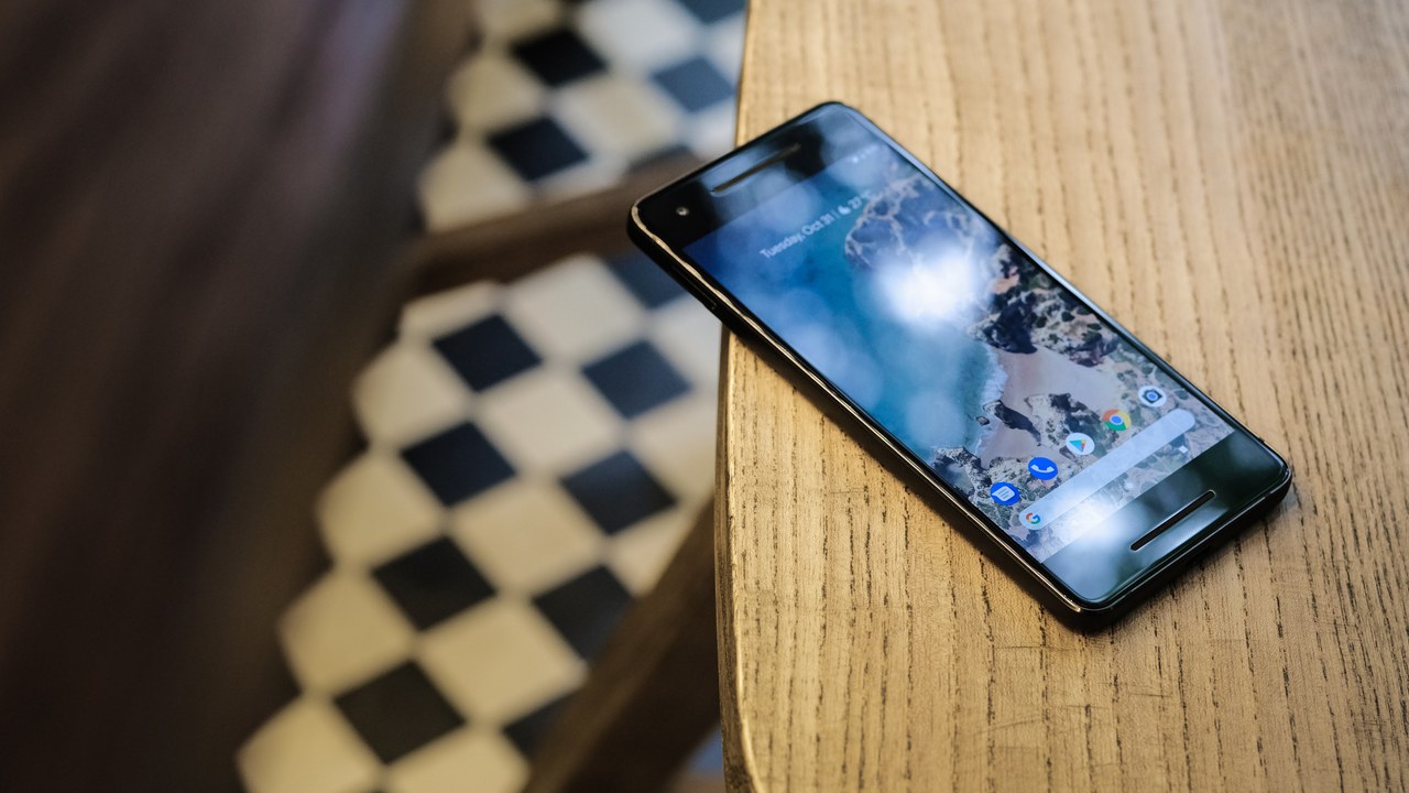 Google Pixel 2 — Image Credit: Tinh tế Photo - CC0/Wiki Commons