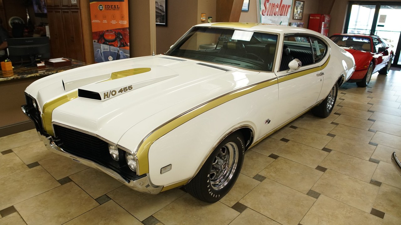 Hurst/Olds (1969) — Image Credit: IdealClassicCars - CC BY-SA 4.0/Wiki Commons