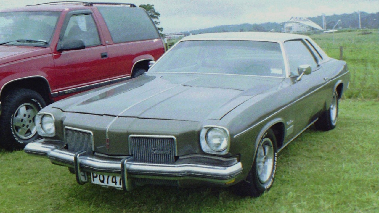 Oldsmobile Cutlass Supreme — Image Credit: GPS 56 from New Zealand - CC BY 2.0/Wiki Commons