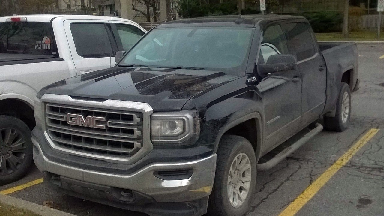 2015 GMC Sierra 1500 — Image Credit: Bull-Doser - Public domain/Wiki Commons