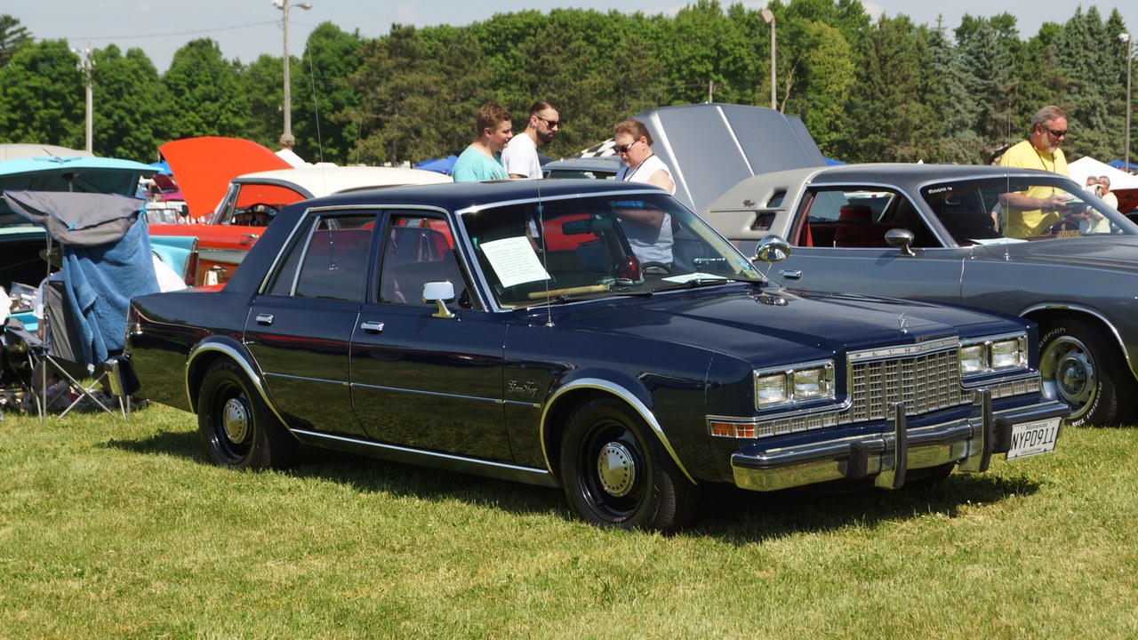 Dodge Diplomat — Image Credit: Greg Gjerdingen from Willmar, USA - CC BY 2.0/Wiki Commons