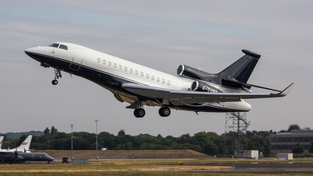 Dassault Falcon 8X — Image Credit: Steve Lynes from Sandshurst, United Kingdom - CC BY 2.0/Wiki Commons
