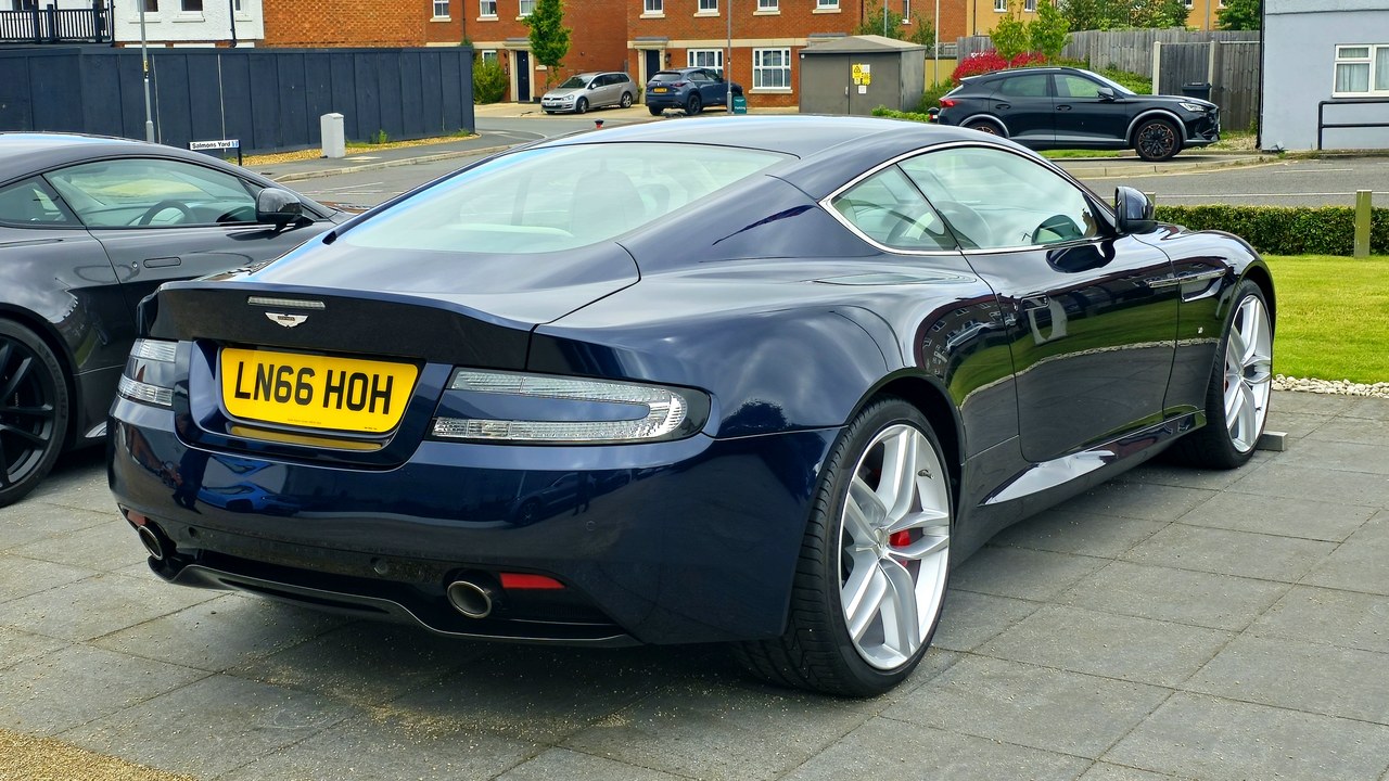 Aston Martin DB9 — Image Credit: Calreyn88 - CC BY-SA 4.0/Wiki Commons